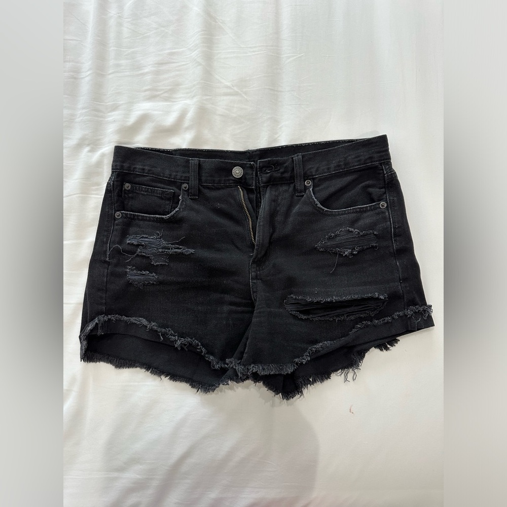 AMERICAN EAGLE BLACK DISTRESSED DENIM JEAN
